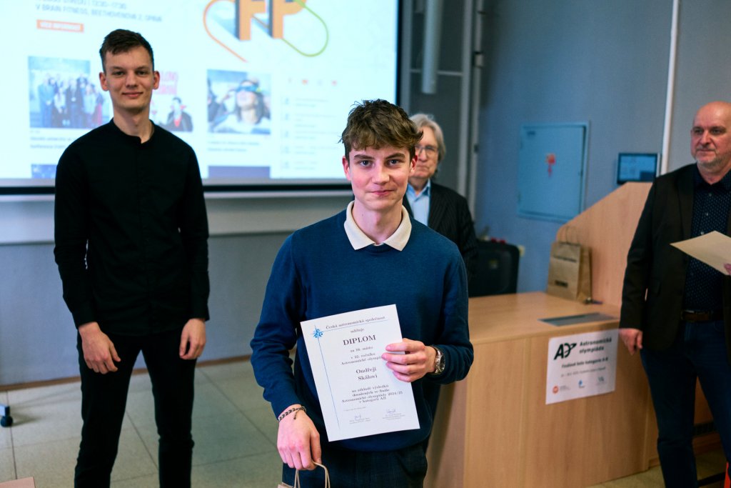 2715_2024-25-Finale-AB-16.jpg 2715_2024-25-Finale-AB-16.jpg