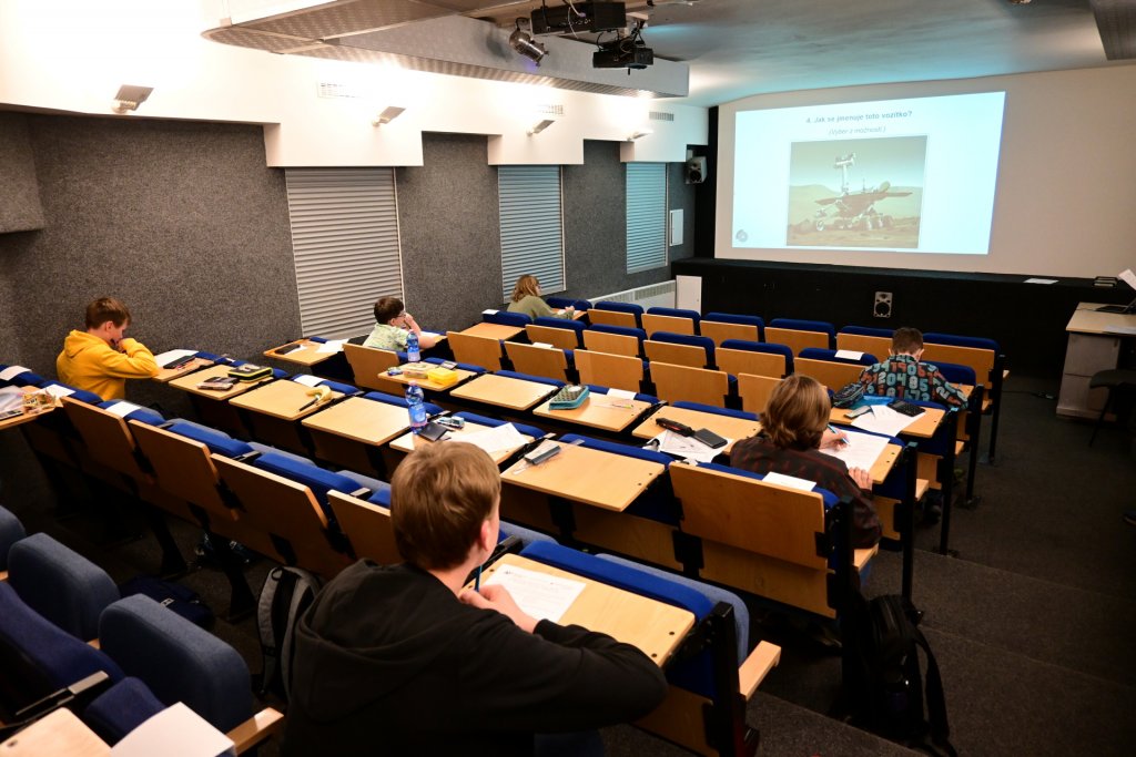 2755_2024-25-Finale-EFGH-04.jpg 2755_2024-25-Finale-EFGH-04.jpg