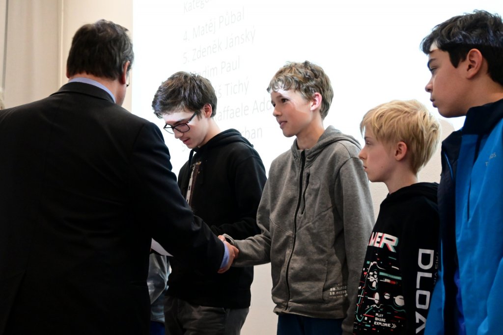 2768_2024-25-Finale-EFGH-17.jpg 2768_2024-25-Finale-EFGH-17.jpg