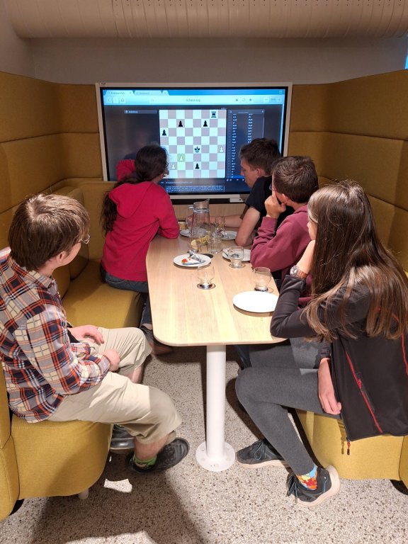 2744_2024-25-Finale-CD-03.jpg 2744_2024-25-Finale-CD-03.jpg