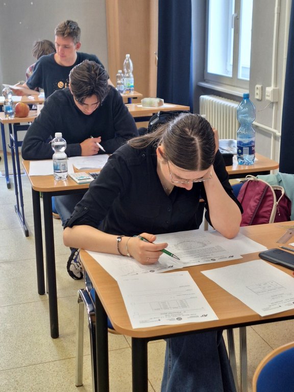 2746_2024-25-Finale-CD-05.jpg 2746_2024-25-Finale-CD-05.jpg